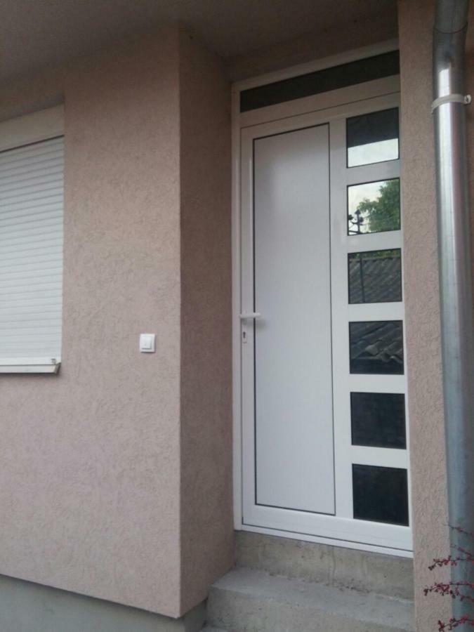 Ariana Apartman 克拉古耶瓦茨 外观 照片